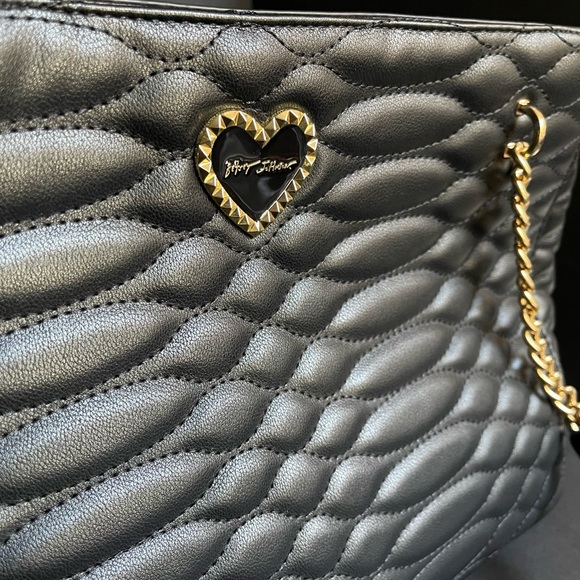 Betsey Johnson large black satchel bag 🖤 - Picture 2 of 5